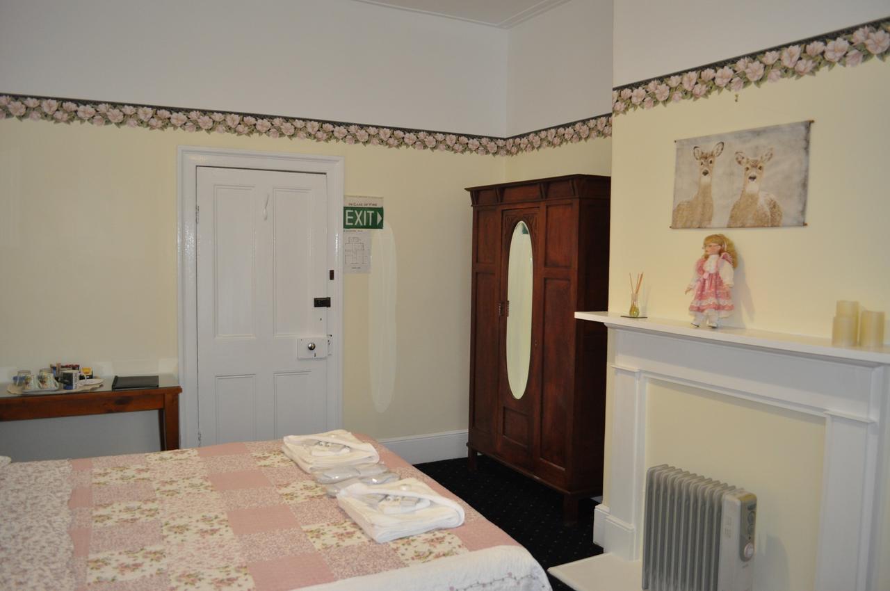 Roslyn House Bed & Breakfast Bushy Park Buitenkant foto