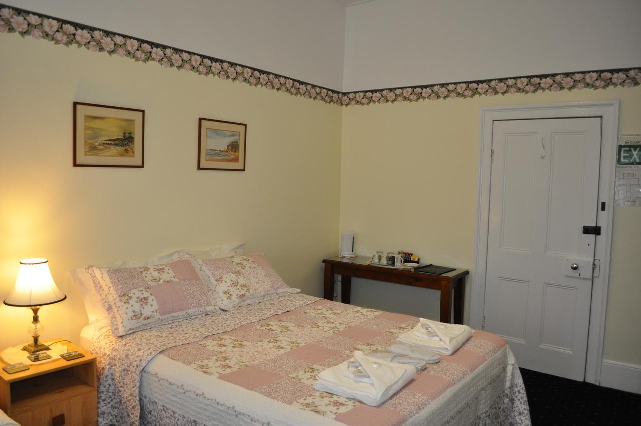 Roslyn House Bed & Breakfast Bushy Park Buitenkant foto
