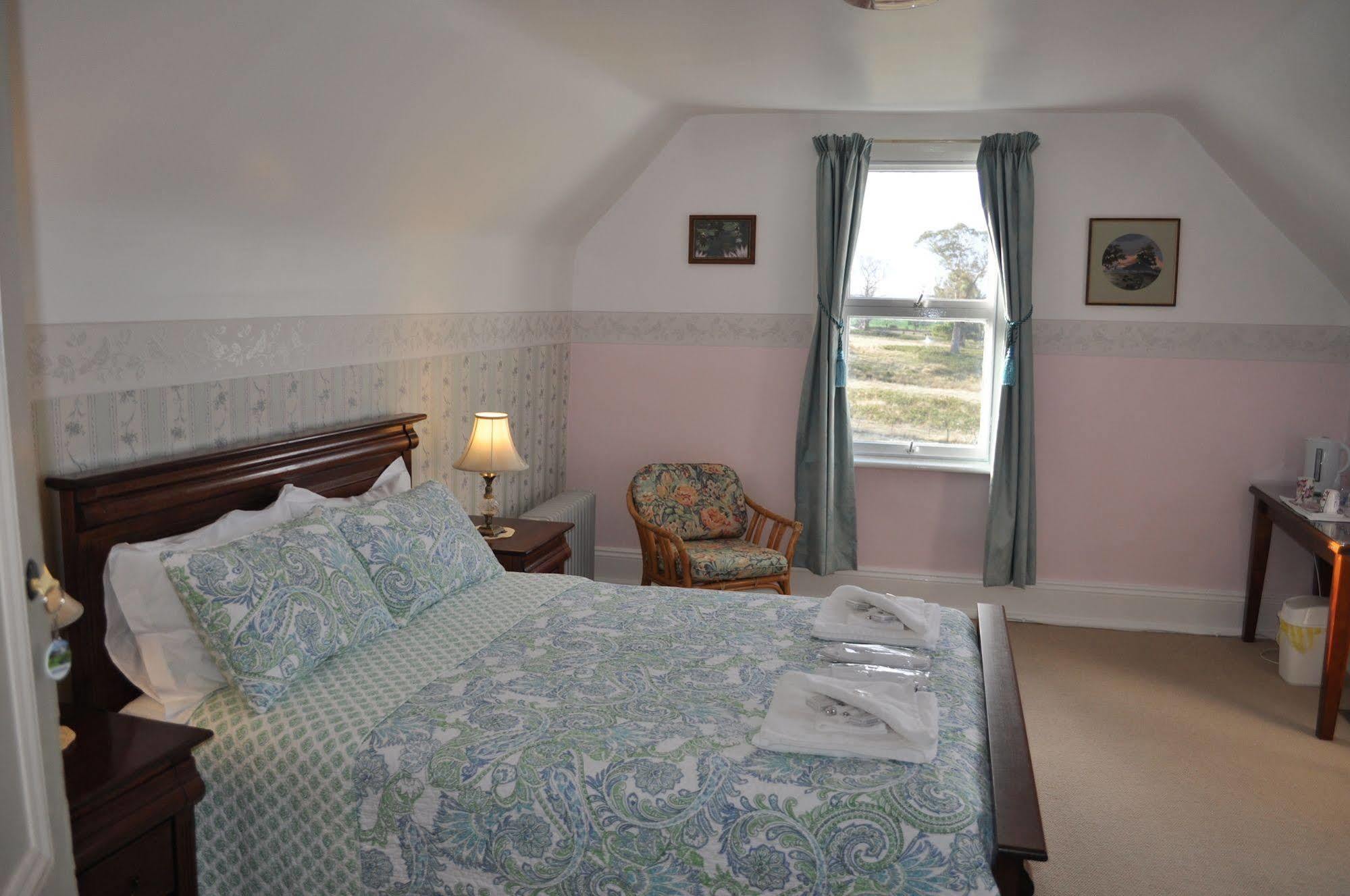 Roslyn House Bed & Breakfast Bushy Park Buitenkant foto