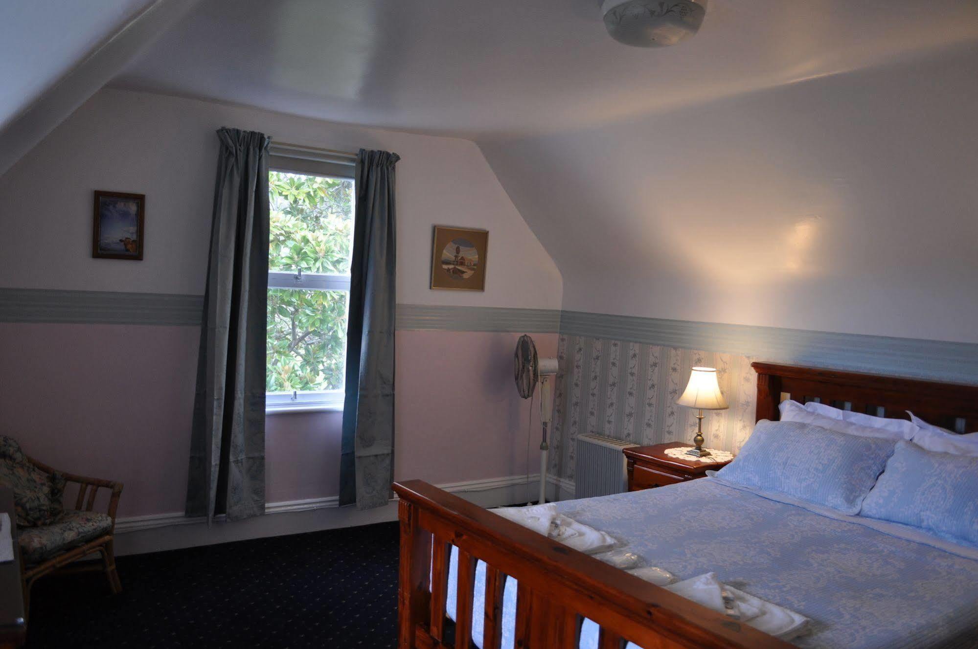 Roslyn House Bed & Breakfast Bushy Park Buitenkant foto