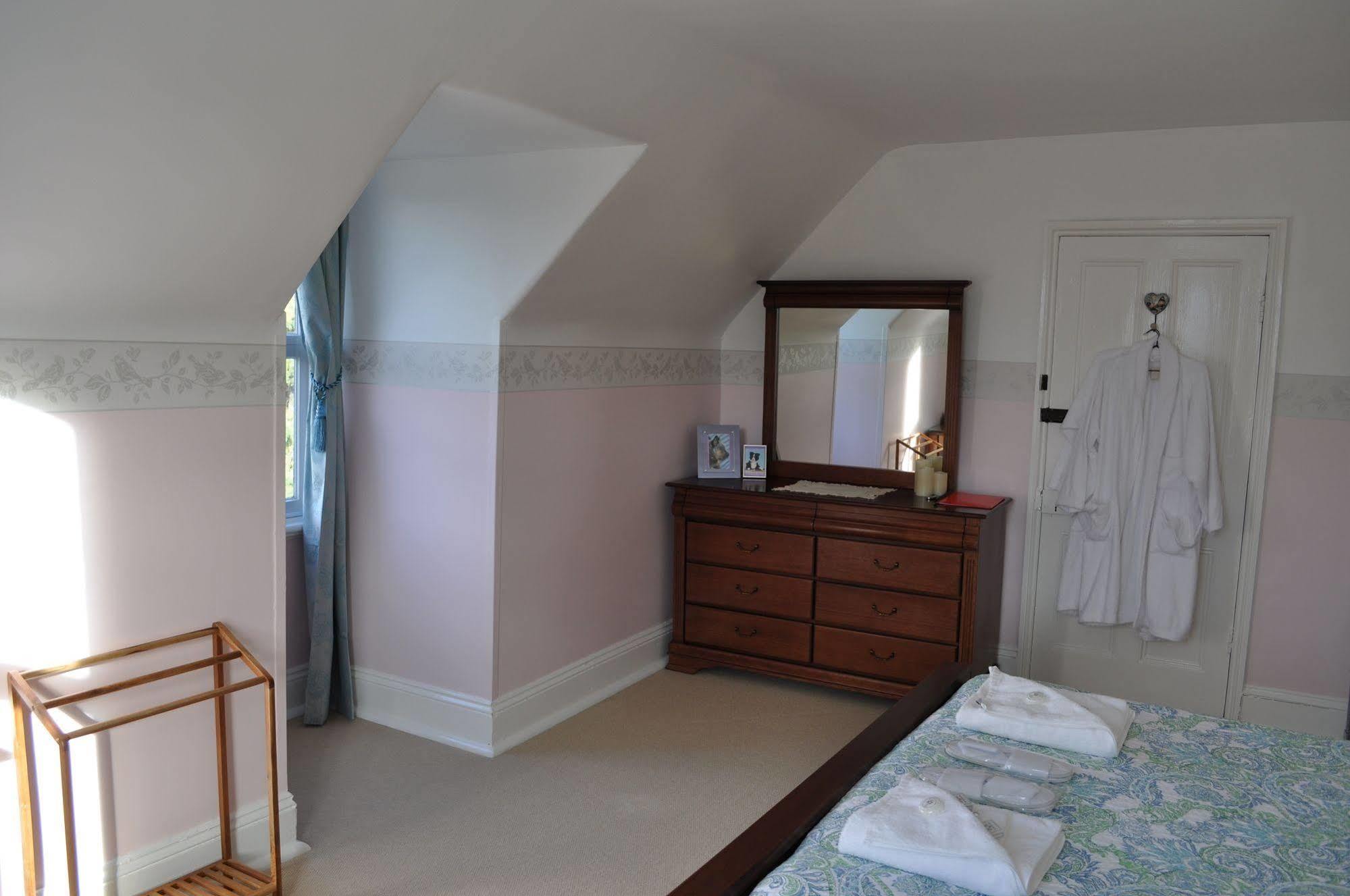 Roslyn House Bed & Breakfast Bushy Park Buitenkant foto