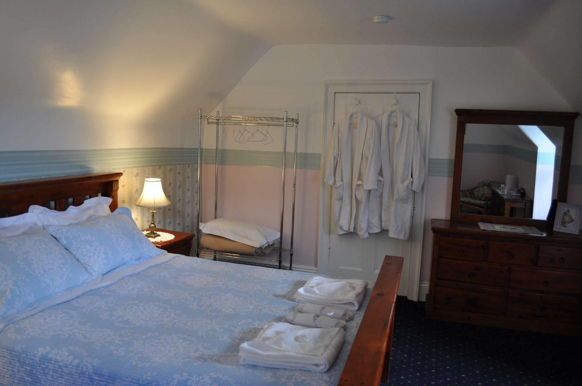 Roslyn House Bed & Breakfast Bushy Park Buitenkant foto