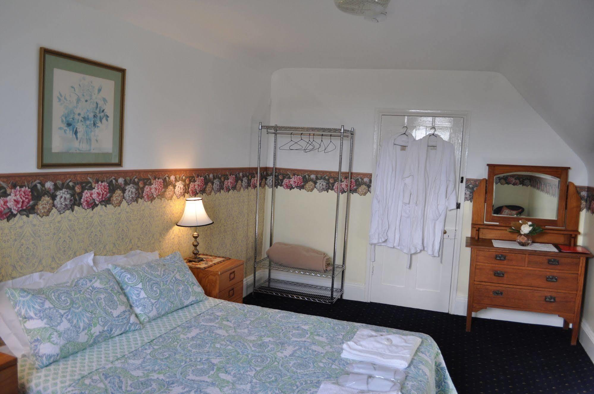 Roslyn House Bed & Breakfast Bushy Park Buitenkant foto